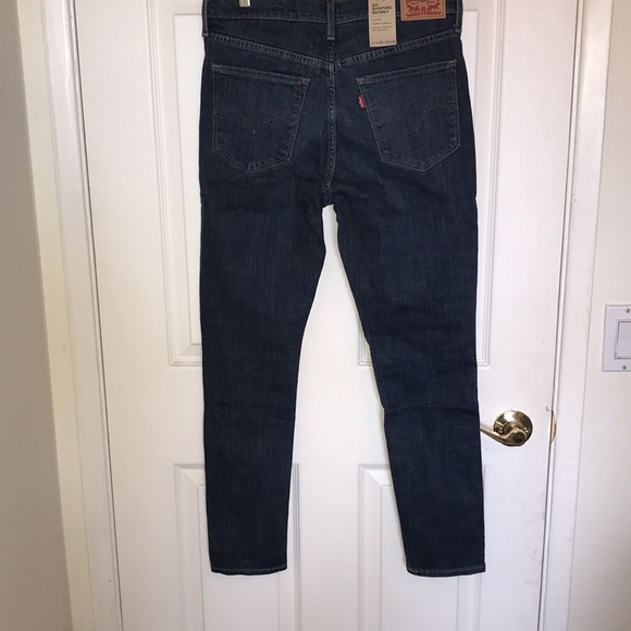 NWT Levi's 311 Shaping Skinny Jeans MSRP $59.50 - Picture 9 of 16